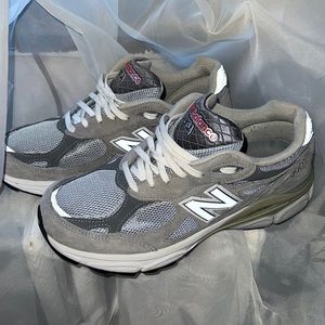 New Balance Gray 990v3